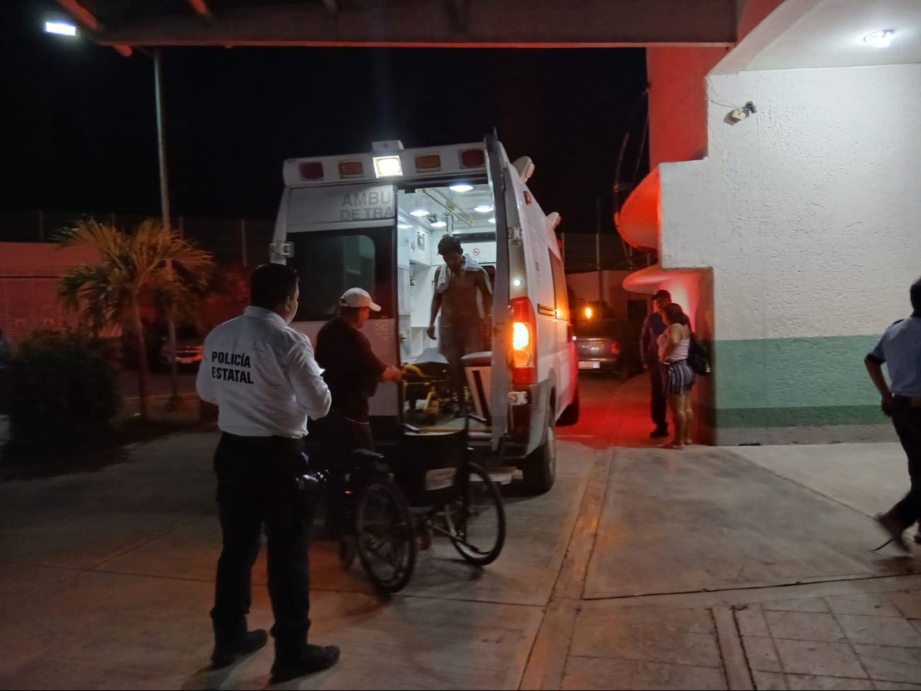 Riña familiar deja a un hombre lesionado con machete; agresor sigue prófugo