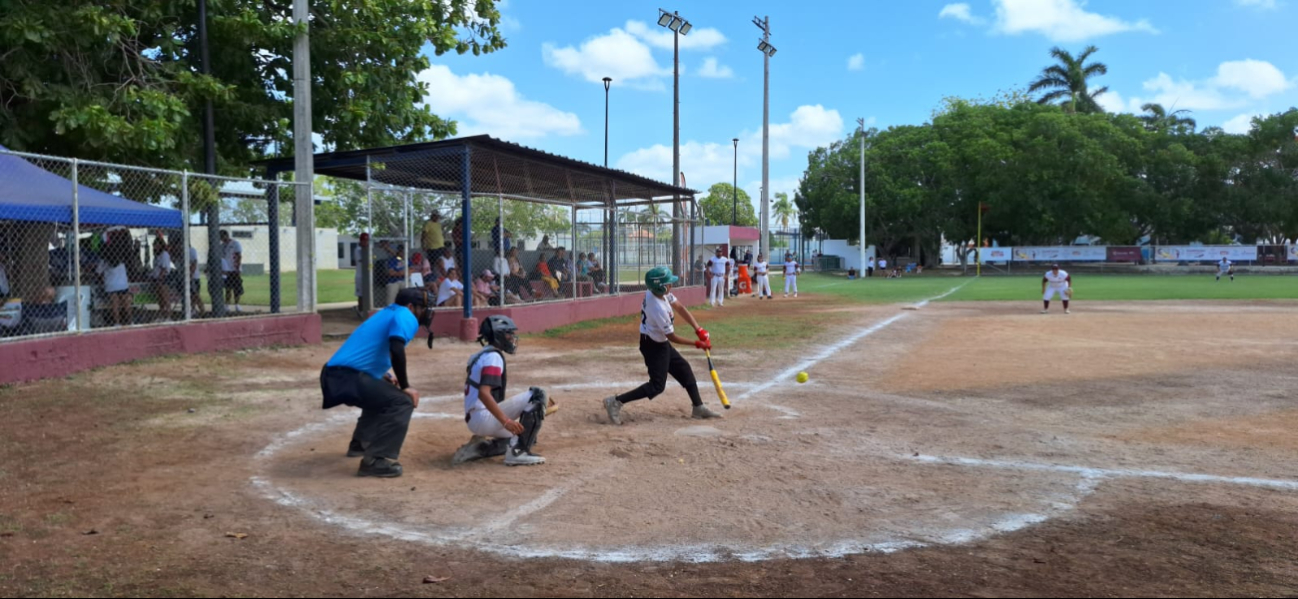 Selección yucateca de sóftbol  juvenil varonil cae ante la CDMX en la Olimpiada Nacional 2025