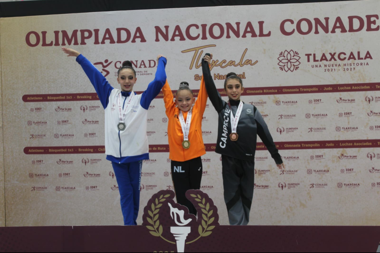 Ganó medalla de plata en aro y bronce en listón en gimnasia rítmica. Ganó medalla de plata en aro y bronce en listón en gimnasia rítmica.