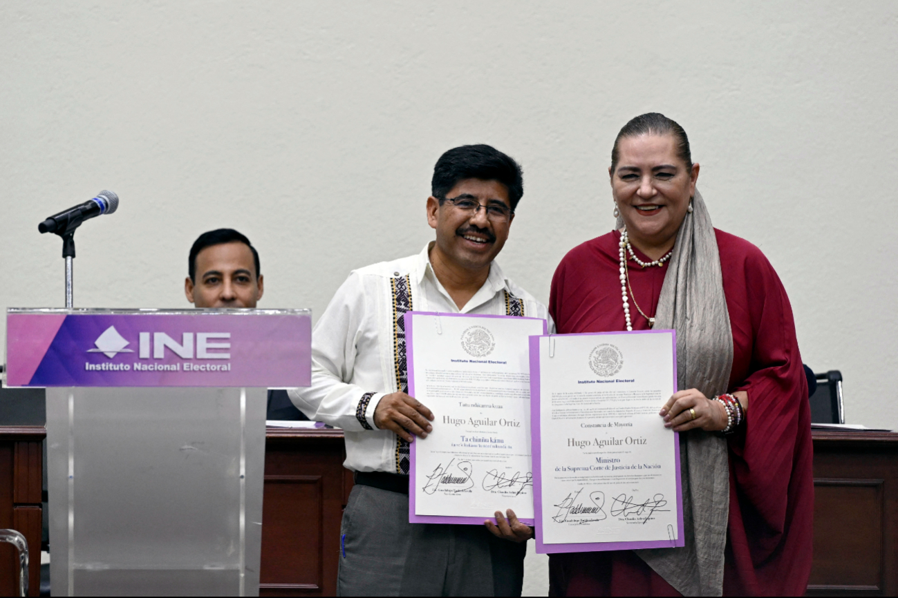 Presidenta del INE encabeza ceremonia de entrega de constancias a ministros electos de la SCJN