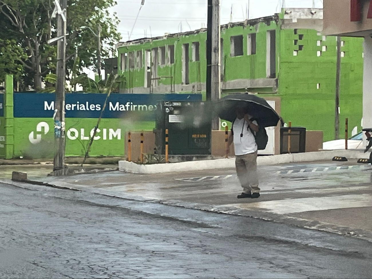 Clima sorprende a cancunenses: Repentinas lluvias aparecieron esta mañana  del  sábado 