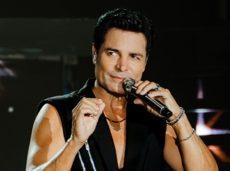 Chayanne “El Papá de Latinoamérica" exige a sus miles de ‘hijos' su felicitación del Día del Padre 