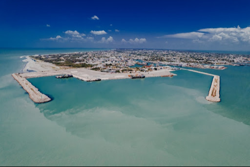 Según la titular de la Comisión de Trabajo y Previsión Social del Congreso, el Puerto Industrial de Carmen se beneficiaría con la industrialización de Seybaplaya. Según la titular de la Comisión de Trabajo y Previsión Social del Congreso, el Puerto Industrial de Carmen se beneficiaría con la industrialización de Seybaplaya.