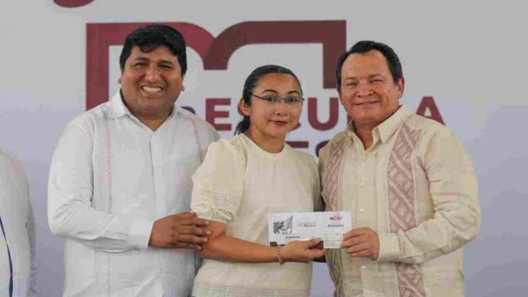 Más de 400 escuelas de Yucatán recibirán mejoras con el programa "La Escuela es Nuestra" Más de 400 escuelas de Yucatán recibirán mejoras con el programa "La Escuela es Nuestra"