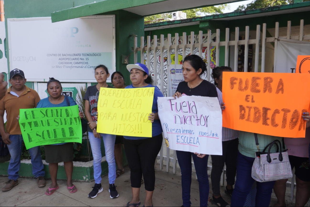 Padres denuncian maltrato animal y condiciones inhumanas en el CBTA 15 Padres denuncian maltrato animal y condiciones inhumanas en el CBTA 15