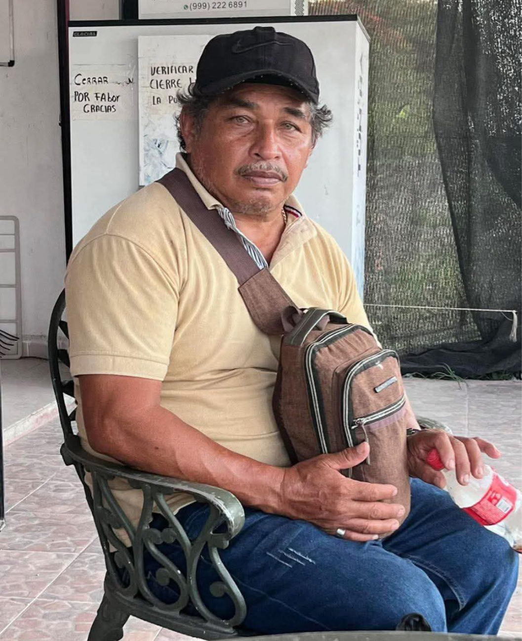 Adulto mayor llega a Escárcega en busca de sus familiares y pide apoyo ciudadano