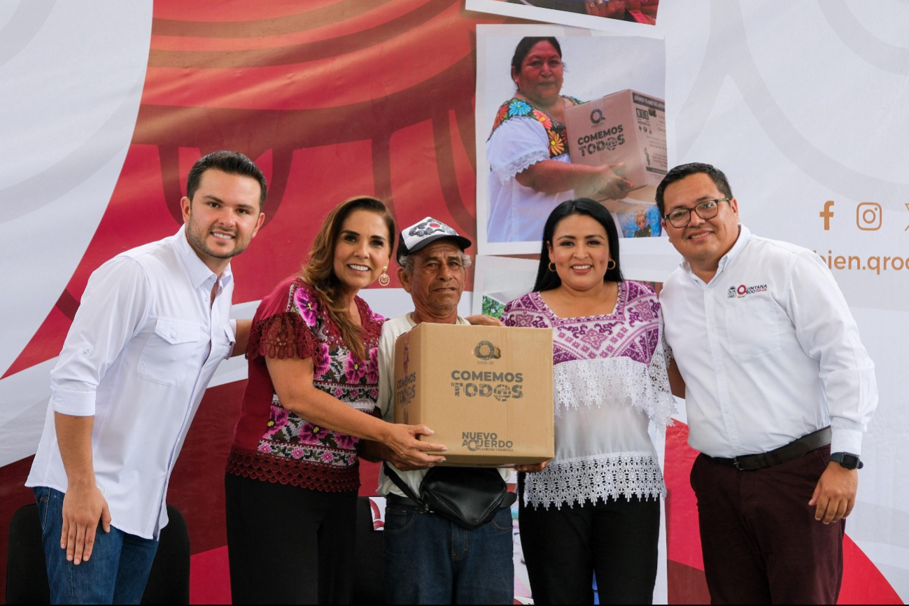 Mara Lezama entrega apoyos y promete domo escolar en Puerto Morelos