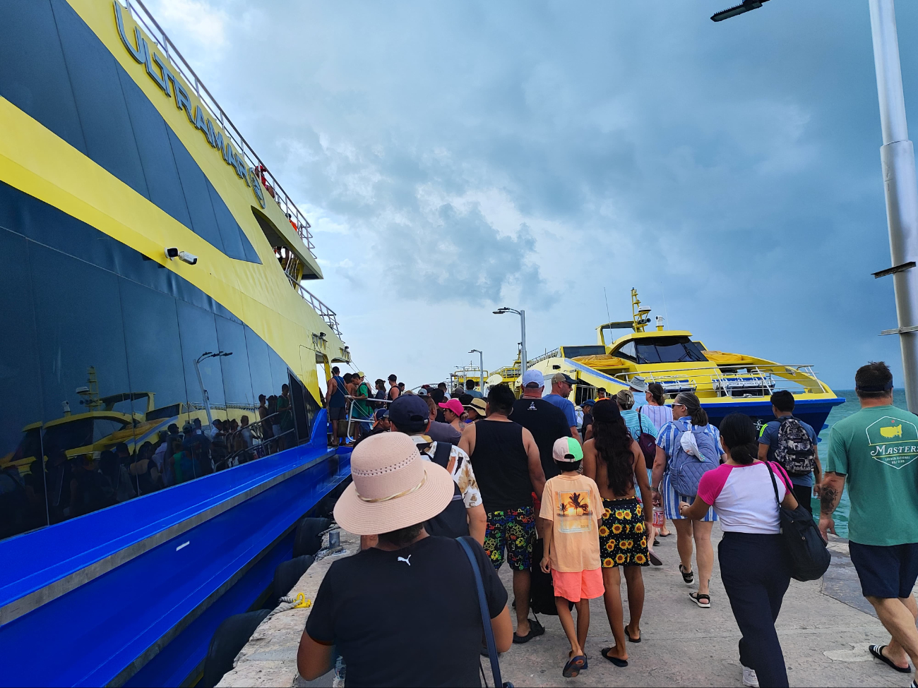 El puerto se encuentra cerrado a la navegación para embarcaciones menores de 40 pies por el oleaje elevado