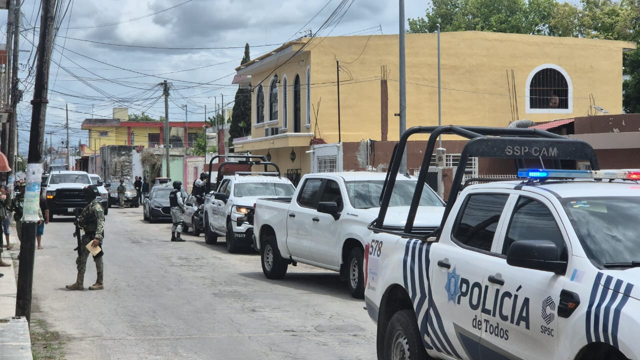 Elementos de diferentes corporaciones acudieron al domicilio de la edil.