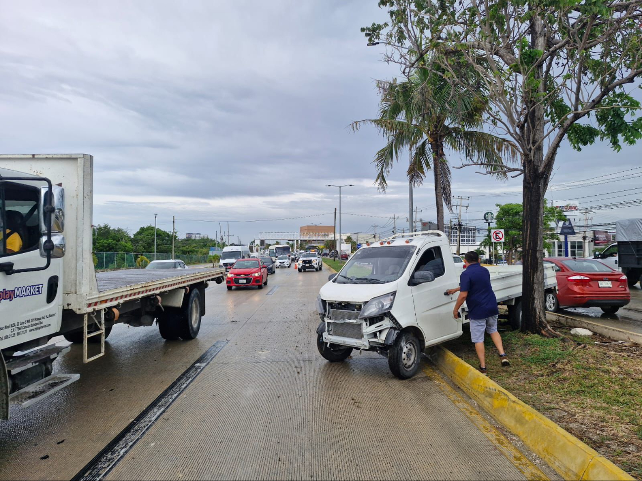 Al menos cuatro personas resultaron heridas Al menos cuatro personas resultaron heridas