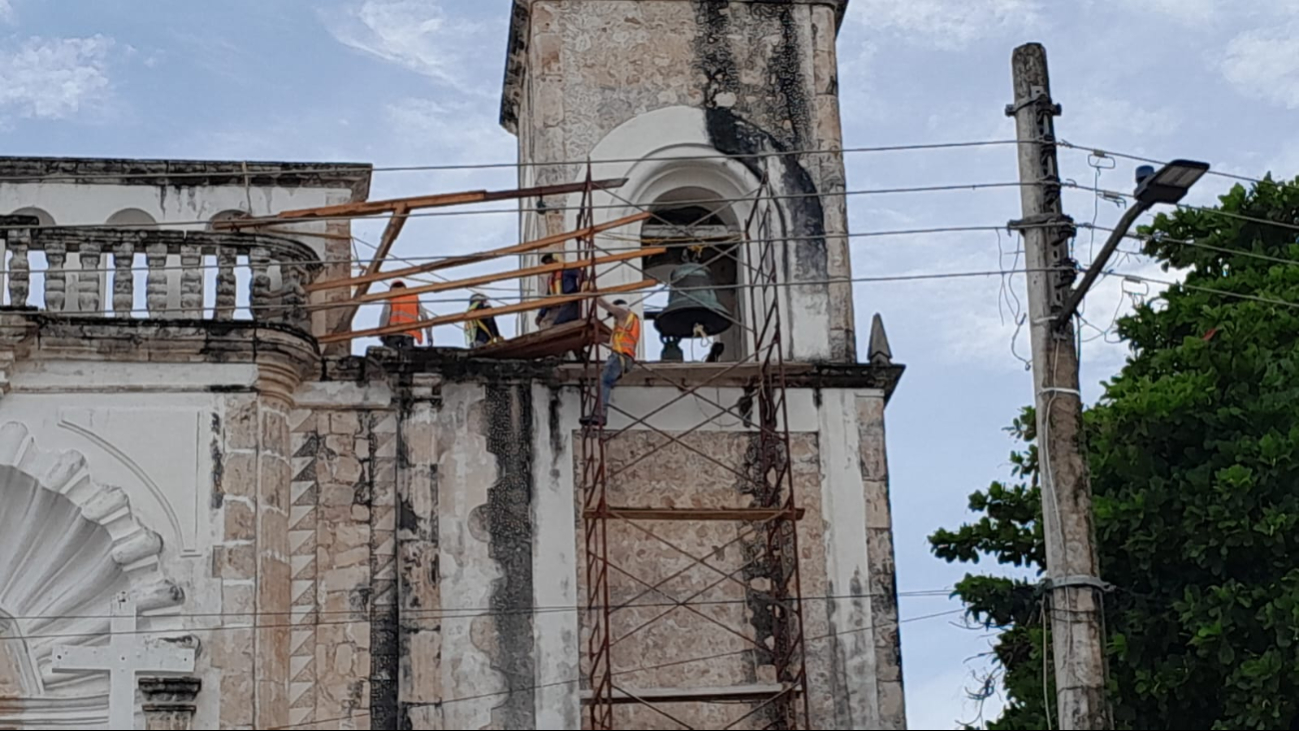 Inició la segunda etapa de reconstrucción del techo de la parroquia San Luis Obispo en Calkiní. Inició la segunda etapa de reconstrucción del techo de la parroquia San Luis Obispo en Calkiní.