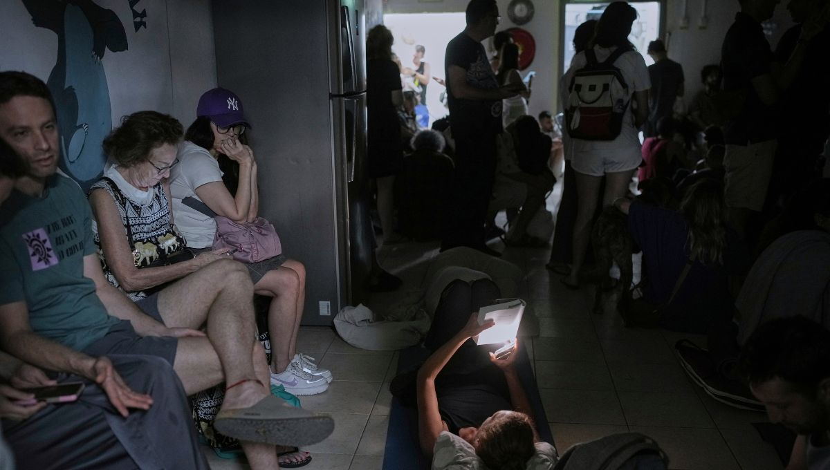 La embajada estadounidense continúa operando bajo un esquema restringido mientras se evalúa la evolución del conflicto en la región