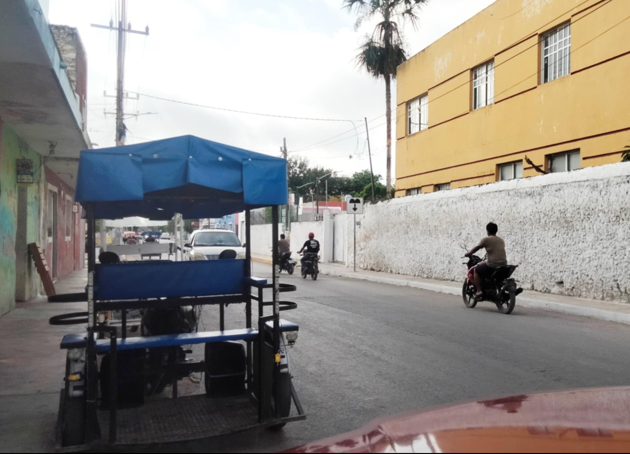 Las autoridades no hacen valer el reglamento vial.