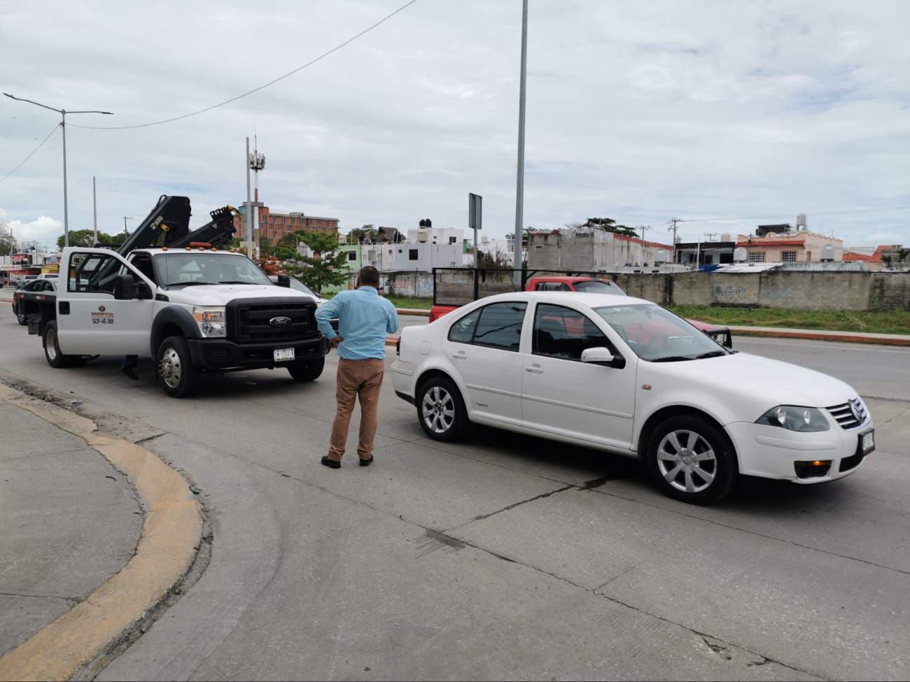 Percance vial en Isla de Tris provoca afectaciones al tránsito en Ciudad del Carmen 