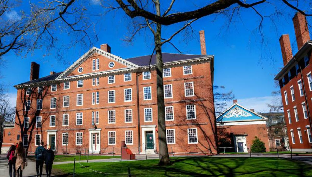 El fallo protege de momento a la comunidad internacional de Harvard, que representa cerca del 25% del total del alumnado