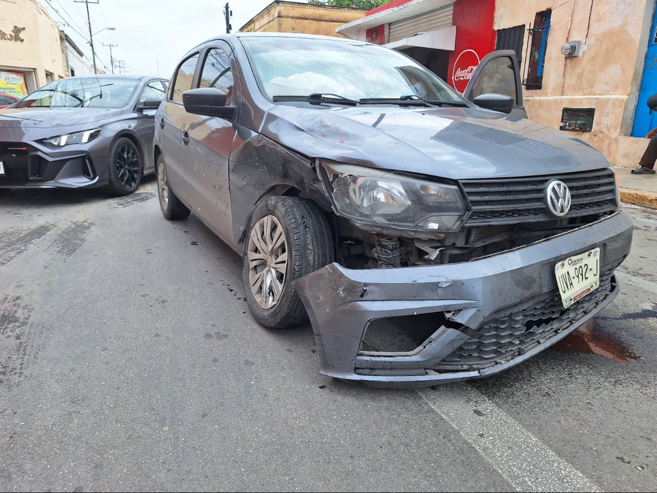 Solamente se registraron daños materiales en el choque en el Centro de Mérida Solamente se registraron daños materiales en el choque en el Centro de Mérida