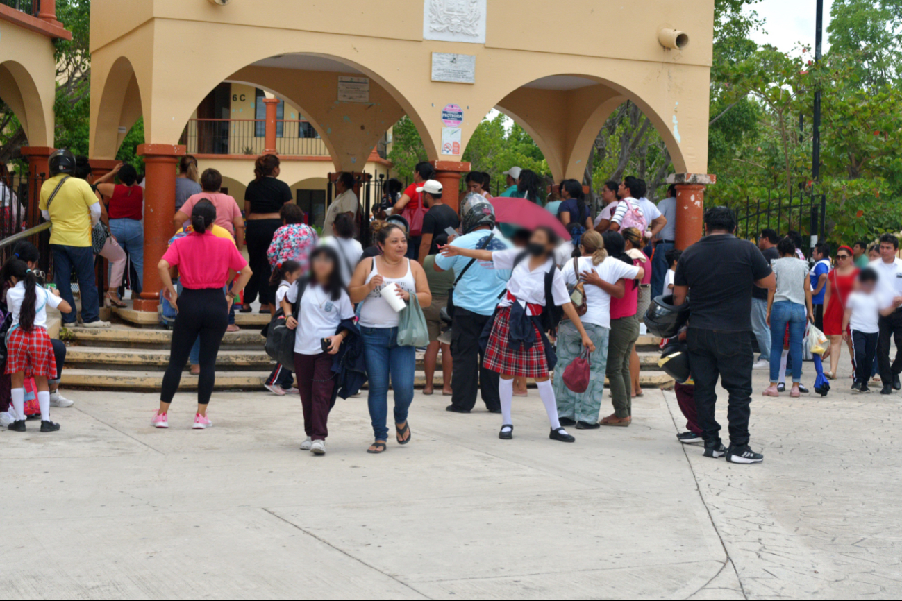 Buscarán reducir a 180 días las clases en Campeche; anticipan que habrá más “megapuentes” 