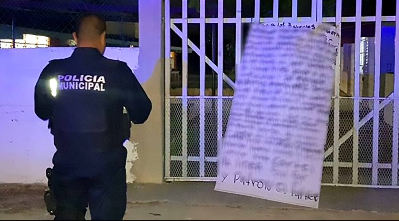 Reclaman colocación de mantas intimidantes en planteles; temen por la integridad de los estudiantes