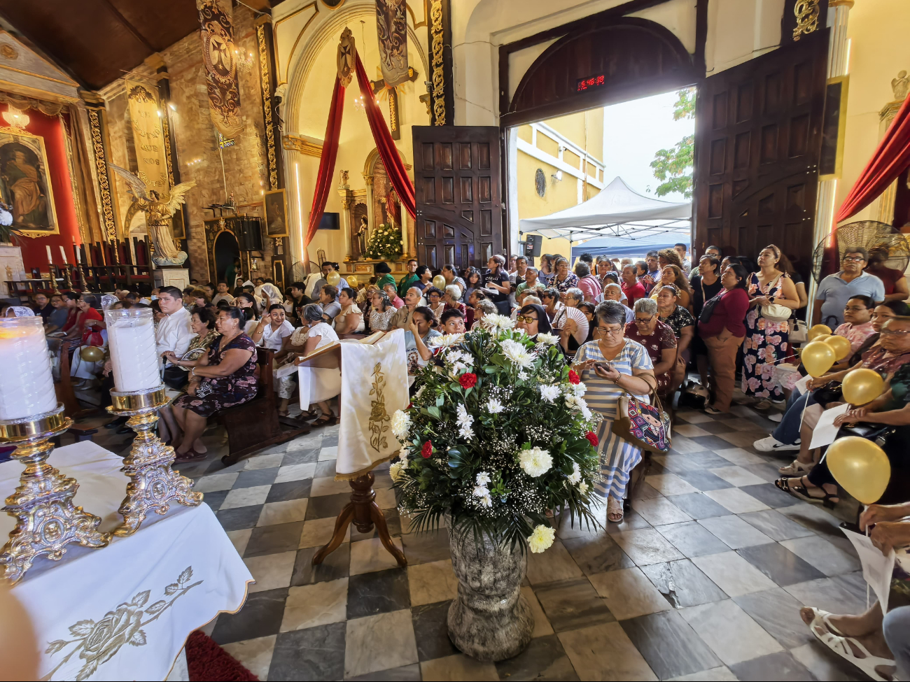 Se llevarán a cabo novenarios, procesiones, misas, serenatas, paseos por mar y tierra. Se llevarán a cabo novenarios, procesiones, misas, serenatas, paseos por mar y tierra.