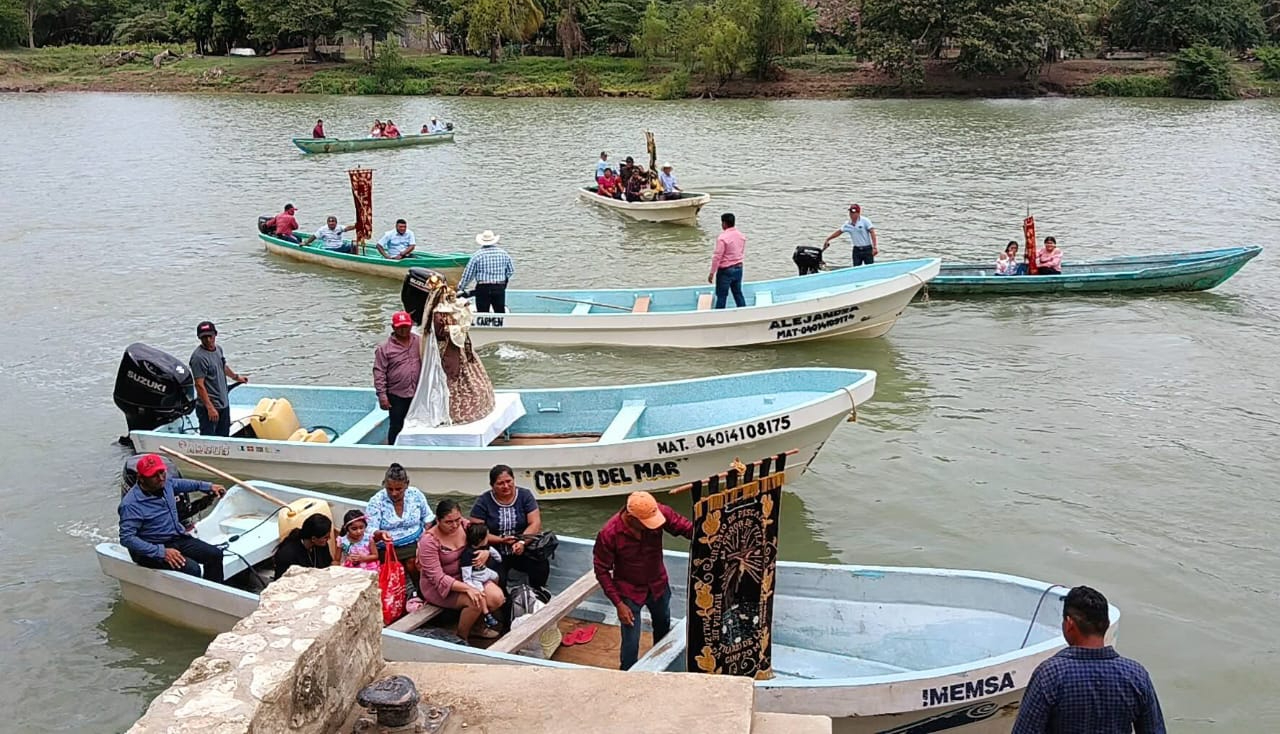 Devoción sobre el río: Palizada celebra a la Virgen del Carmen con procesión y cabalgata