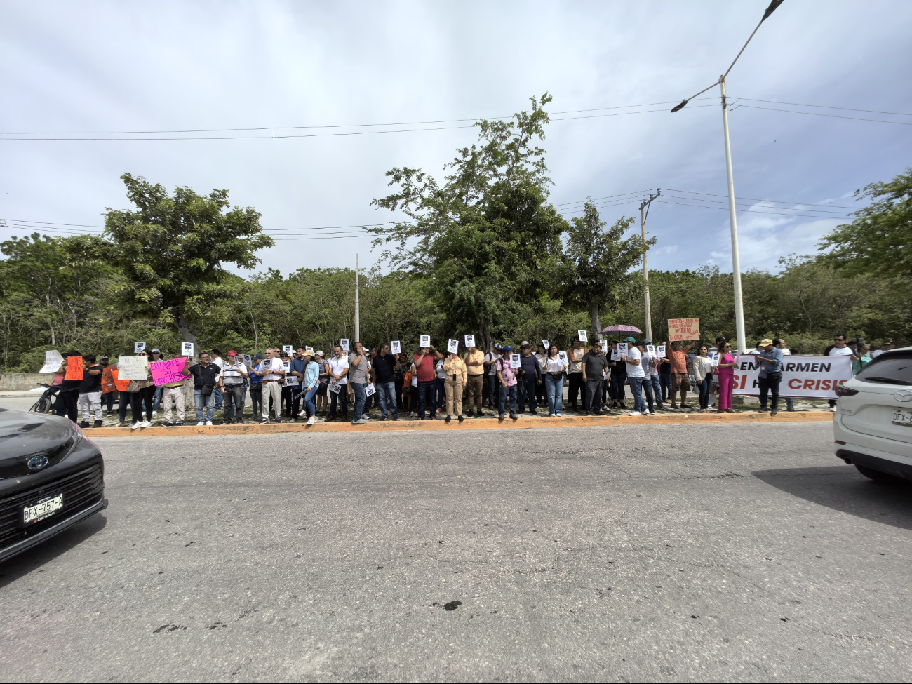Protestan contra Pemex en Campeche por impago de servicios desde 2023 Protestan contra Pemex en Campeche por impago de servicios desde 2023