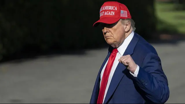 Donald Trump anuncia un cese al fuego total entre Israel e Irán.