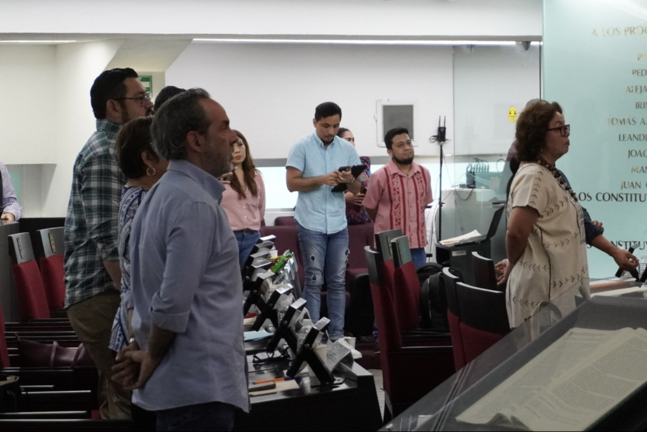 El exhorto destaca que los Ayuntamientos pueden crear reglamentos, sanciones y mecanismos de control vehicular. El exhorto destaca que los Ayuntamientos pueden crear reglamentos, sanciones y mecanismos de control vehicular.