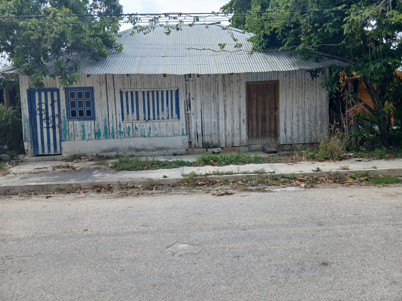 El robo se consumó en las primeras horas del día, cuando no había nadie en la vivienda.