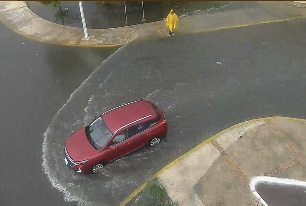 El SMN advirtió que las lluvias intensas continuarán en las próximas horas. El SMN advirtió que las lluvias intensas continuarán en las próximas horas.