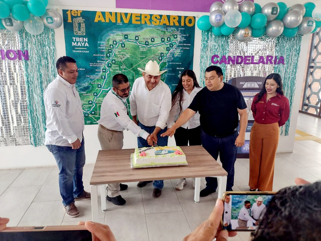 El Tren Maya ha abierto nuevas oportunidades para el turismo rural y la identidad cultural. El Tren Maya ha abierto nuevas oportunidades para el turismo rural y la identidad cultural.