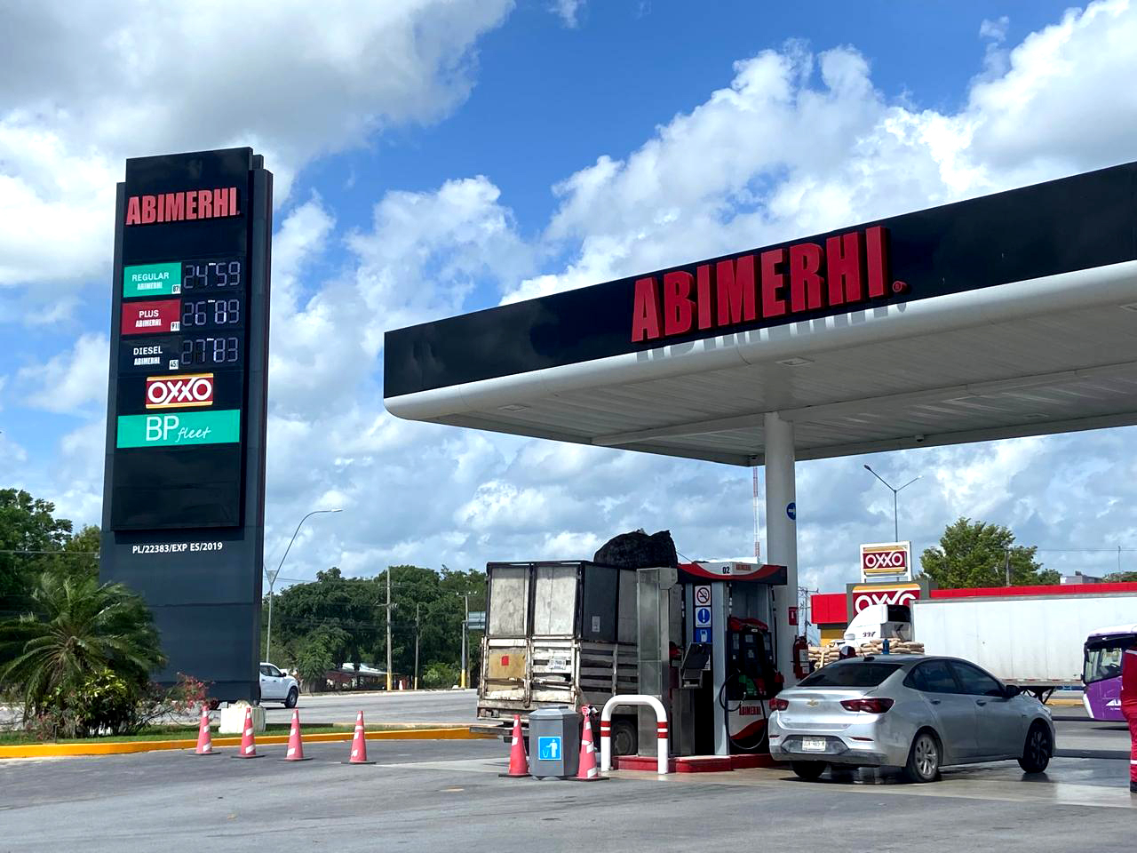 La gasolinería que expende el combustible más barato en el país está en Pachuca de Soto, Hidalgo, mientras que en Cancún hay lugares donde alcanza 24.89 por litro