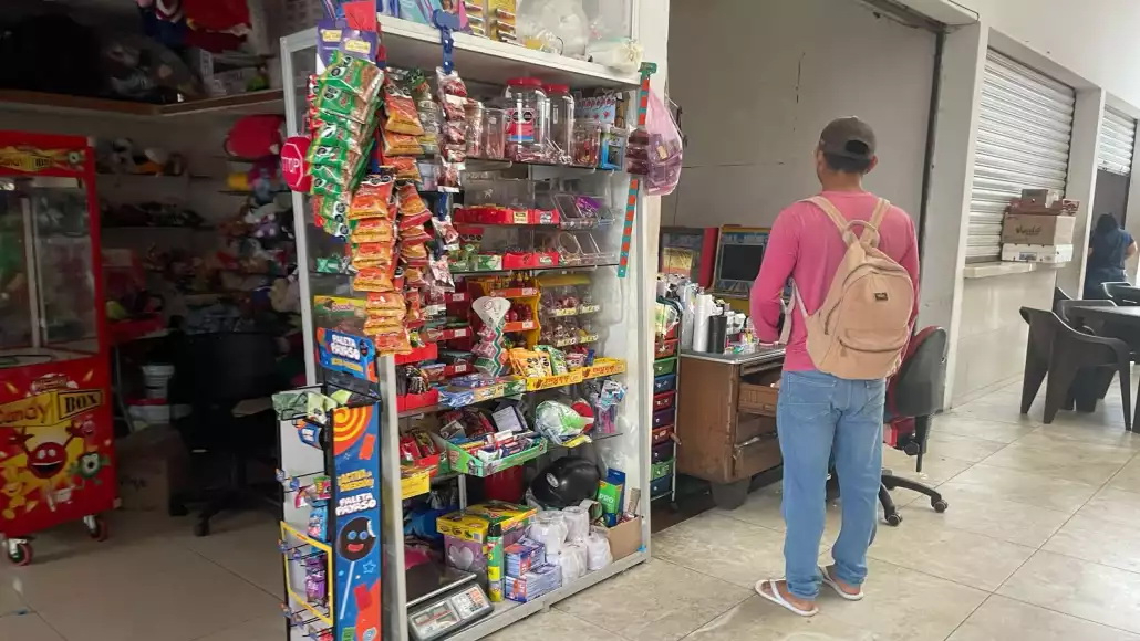 En Yucatán,   casi 24 mil tienditas sobreviven entre la carestía, el alto costo de la luz y la   competencia informal