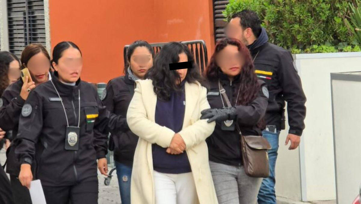 Bajo un fuerte dispositivo de seguridad, ocho agentes ministeriales escoltaron a la exfuncionaria hasta el centro penitenciario Bajo un fuerte dispositivo de seguridad, ocho agentes ministeriales escoltaron a la exfuncionaria hasta el centro penitenciario