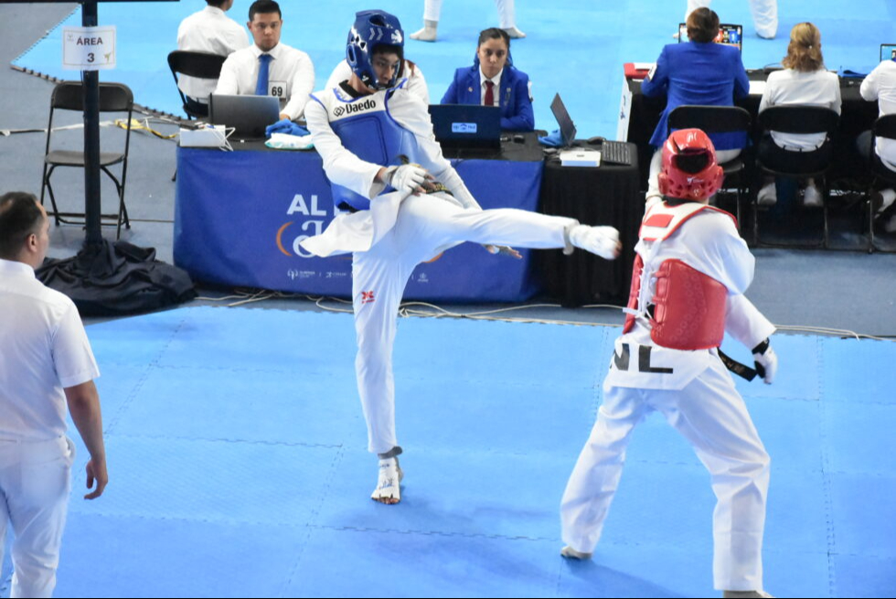 Dominó todos sus combates con potencia, velocidad y táctica. Dominó todos sus combates con potencia, velocidad y táctica.