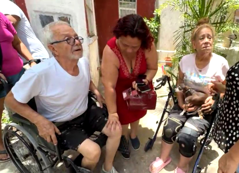 La pareja afectada comentó que tiene más de 22 años habitando la vivienda, la cual, una empresa quiso quitársela con policías municipales y actuaria La pareja afectada comentó que tiene más de 22 años habitando la vivienda, la cual, una empresa quiso quitársela con policías municipales y actuaria