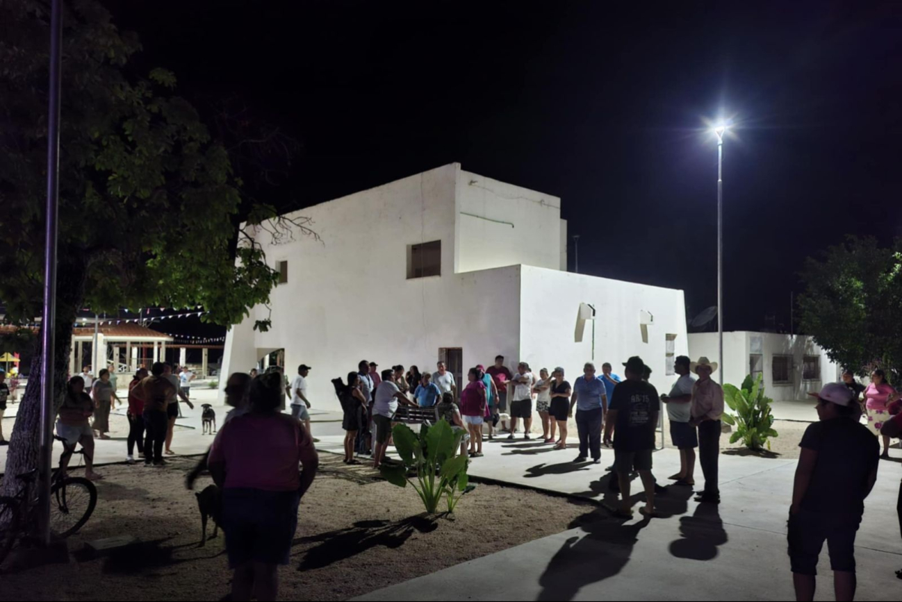 Los pobladores convocaron a reunirse en el parque de la localidad.
