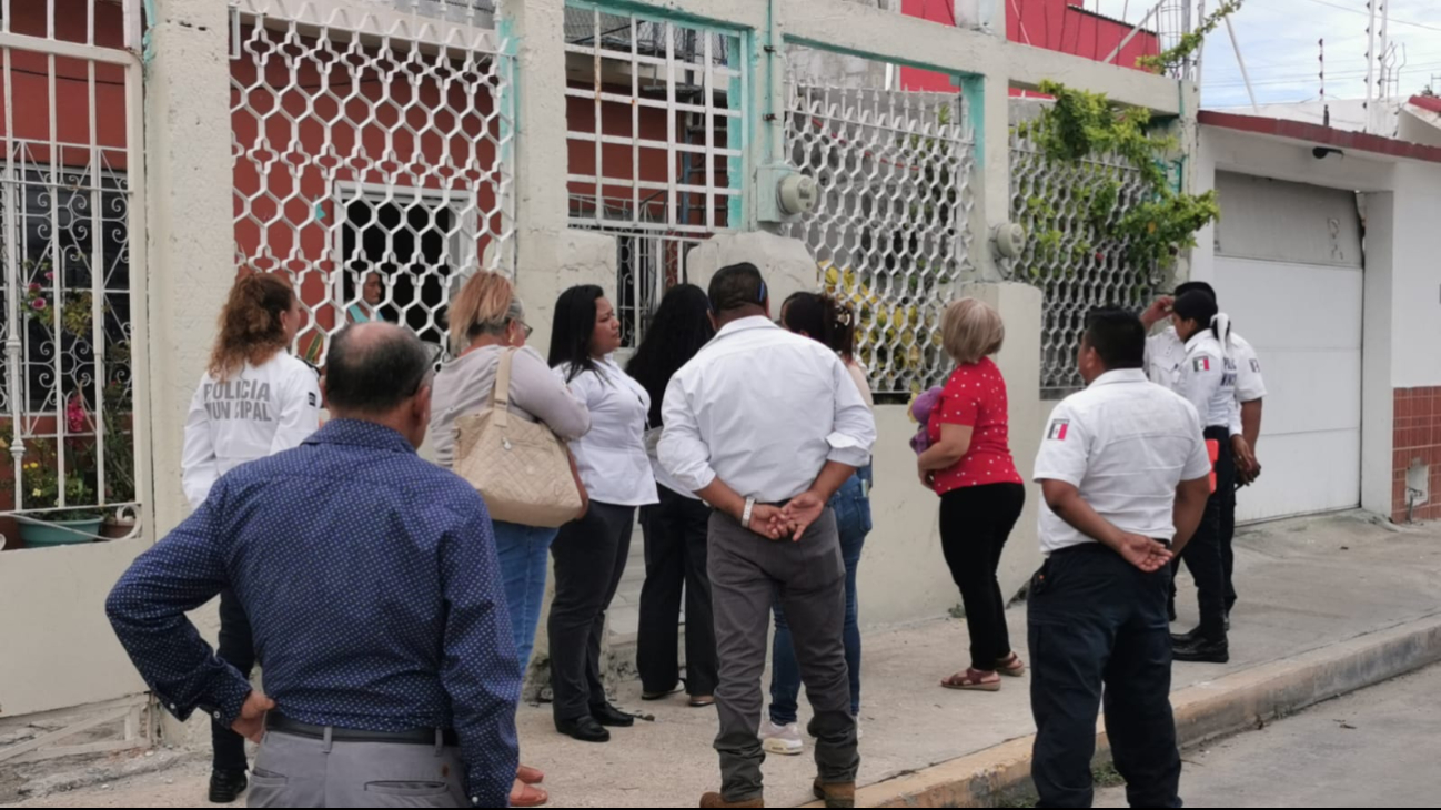 Autoridades judiciales realizaron diligencia para recuperar a un menor en la colonia Morelos.