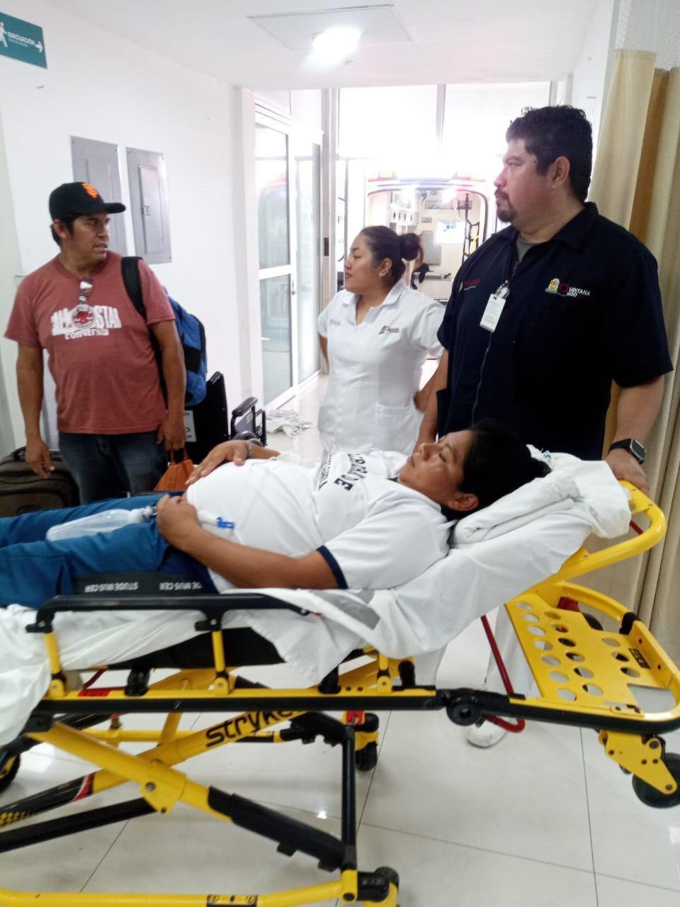 En Bacalar rescatan a una mujer a punto de dar a luz y la trasladan a Chetumal En Bacalar rescatan a una mujer a punto de dar a luz y la trasladan a Chetumal