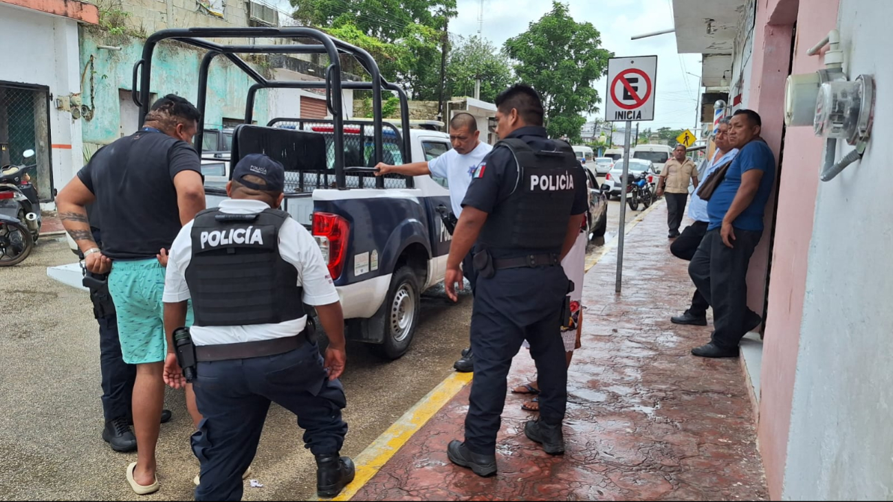 Autoridades arribaron al lugar, deteniendo al sujeto Autoridades arribaron al lugar, deteniendo al sujeto