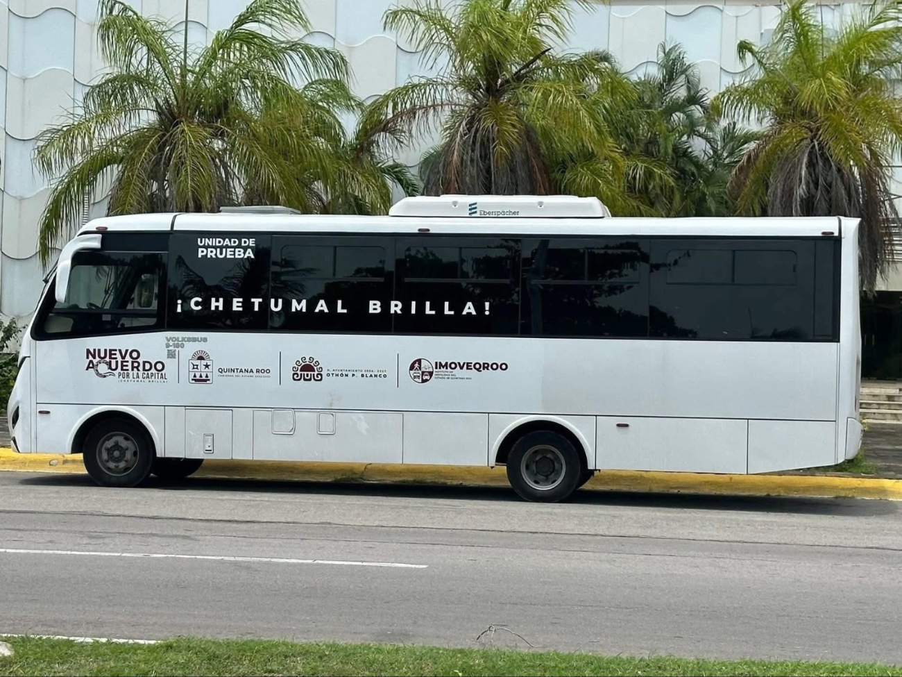 Camiones urbanos arribaron este domingo a Chetumal