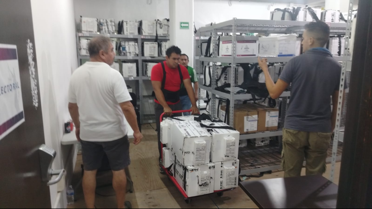 En Cancún se han computarizado 321 de 369 mesas de votación, con participación ciudadana hasta el momento, de 14,9463 En Cancún se han computarizado 321 de 369 mesas de votación, con participación ciudadana hasta el momento, de 14,9463