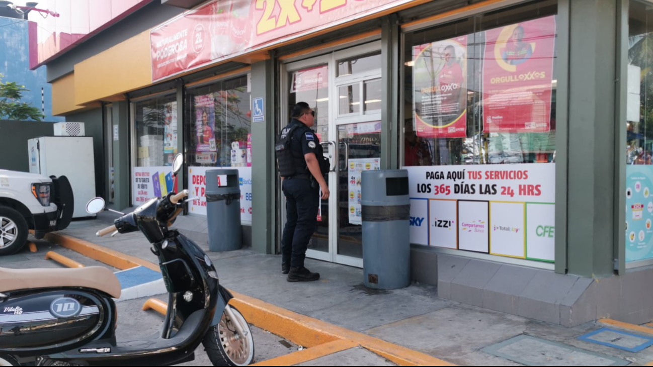 Operativo policial se extendió a varias colonias. Operativo policial se extendió a varias colonias.