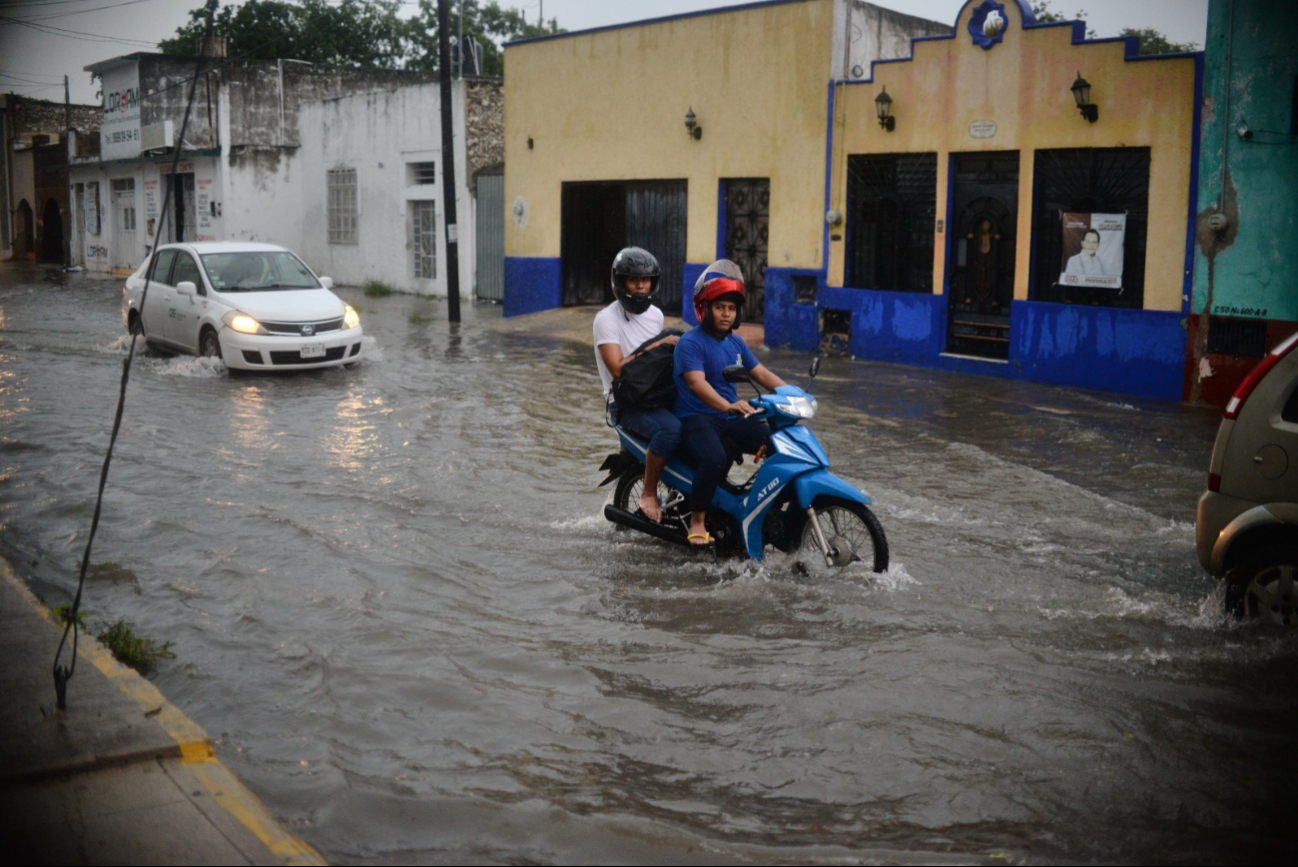 Lluvias en Mérida: Recomendaciones para conductores al transitar durante una tormenta