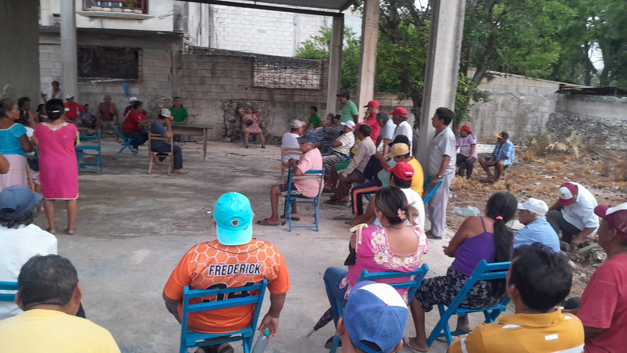 Los campesinos exigen la repartición inmediata, mientras el conflicto sigue sin resolverse. Los campesinos exigen la repartición inmediata, mientras el conflicto sigue sin resolverse.