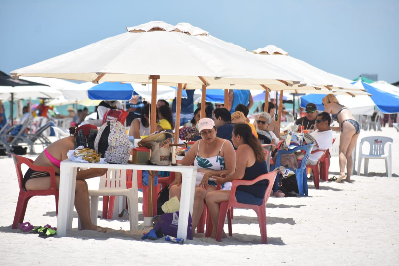 Las playas de Yucatán son más abarrotadas en Verano Las playas de Yucatán son más abarrotadas en Verano