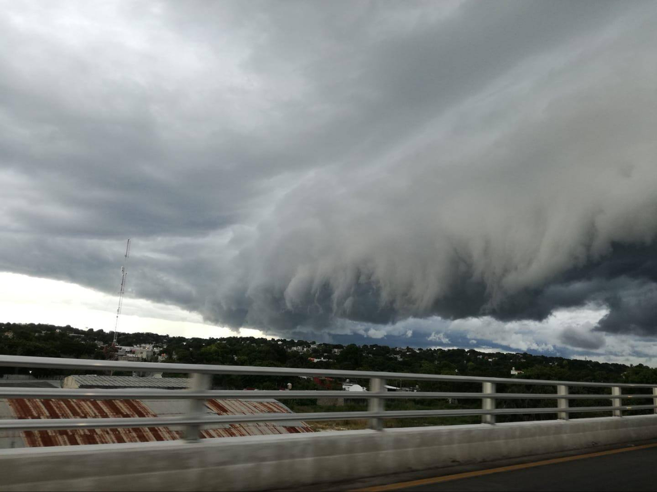 Temporada de huracanes en Campeche: Así es la nube que anticipa tormentas peligrosas