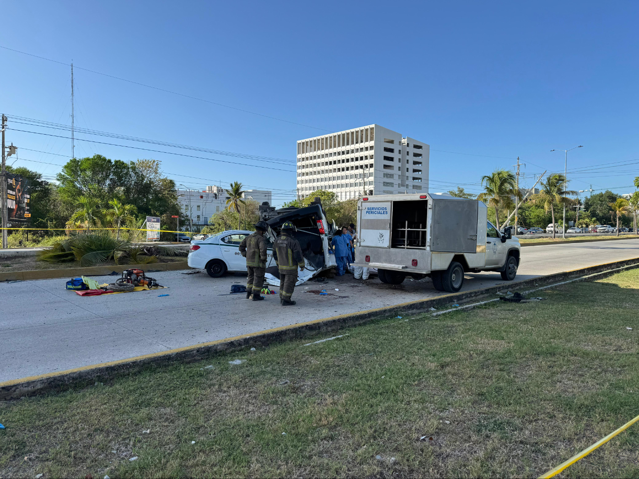 Accidente  en el boulevard Colosio de Cancún, deja cuatro personas muertas y al menos 10 lesionados  