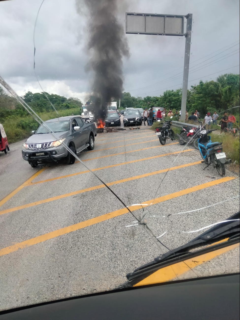 Transportistas exigen frenar bloqueos en Atasta: Denuncian cobros y robos en carreteras