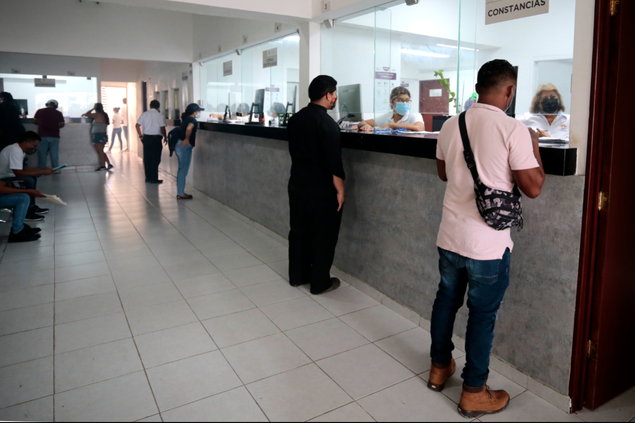 Ya hay al menos 250 funcionarios bajo investigación; 130 casos estaban activos desde marzo. Ya hay al menos 250 funcionarios bajo investigación; 130 casos estaban activos desde marzo.