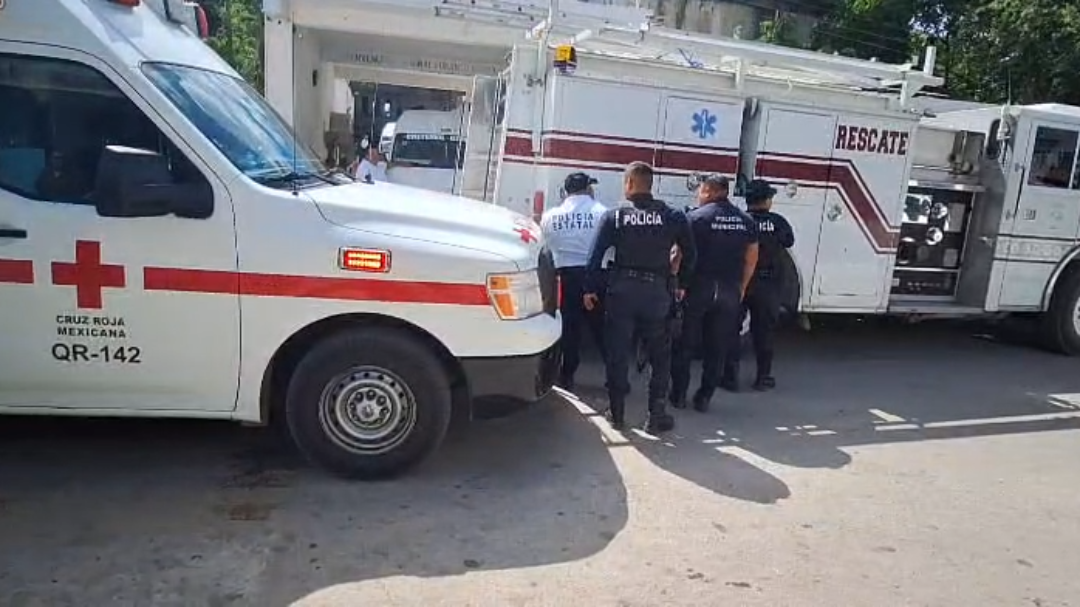 Rescatan a un hombre atrapado en una fosa séptica en Felipe Carrillo Puerto Rescatan a un hombre atrapado en una fosa séptica en Felipe Carrillo Puerto